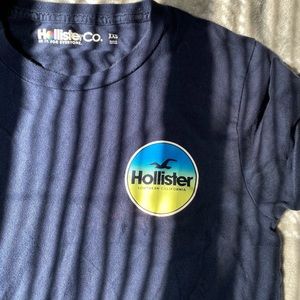 Selling a Hollister tee 😀